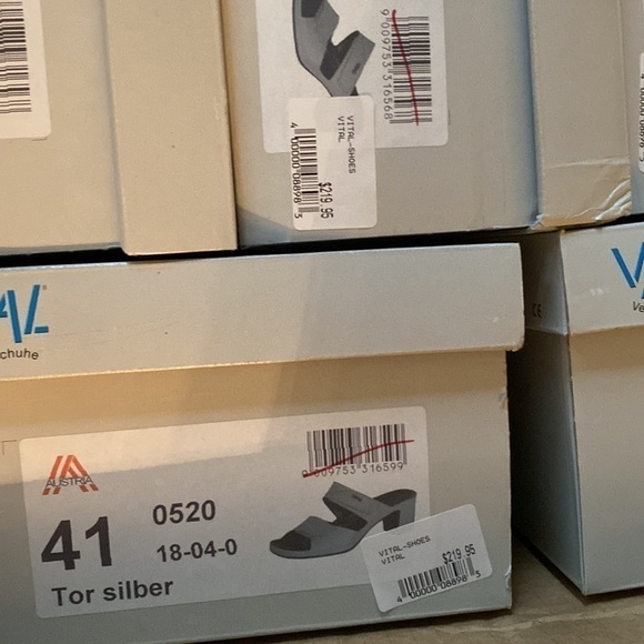 Vital Shoes tor silber mules in silver - Picture 11 of 13